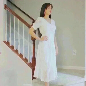 Conte De Fees White Floral Delicate Midi Dress